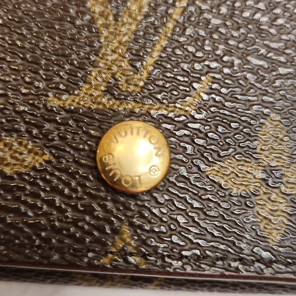 Louis Vuitton Porte Monnaie Tresor Monogram Wallet - Picture 2 of 13